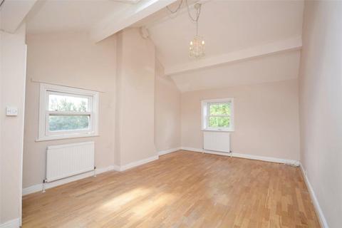 2 bedroom terraced house for sale, Bankhouse Lane, Pudsey, West Yorkshire