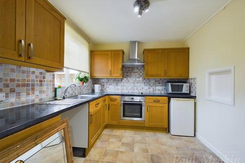 2 bedroom detached house for sale, Addington Road, South Croydon