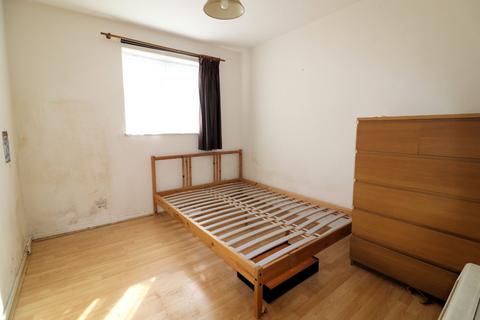 12 Ashurst Close, Crayford, Dartford, DA1 4SX