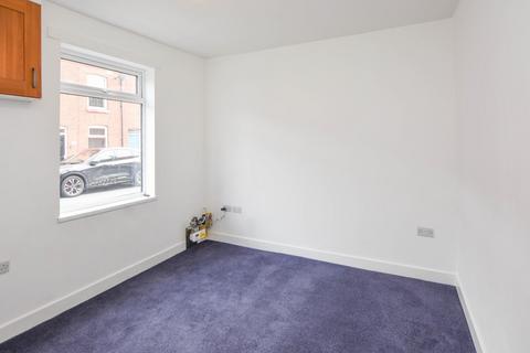 2 bedroom end of terrace house to rent, Spring Street, Wigan, WN1 3EX