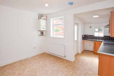 2 bedroom end of terrace house to rent, Spring Street, Wigan, WN1 3EX