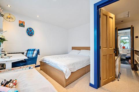 11 Monks Close, London, SE2 0QJ