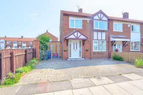 3 bedroom end of terrace house for sale, Sandringham Road, Grangetown, TS6