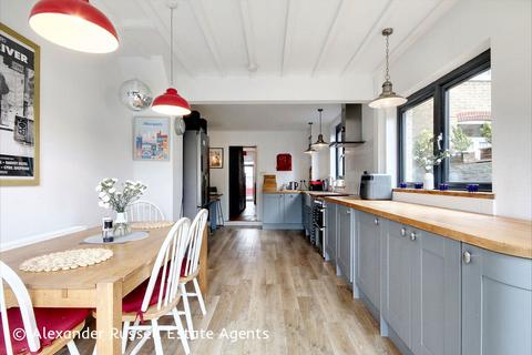 96 Minster Road, Westgate-on-sea, CT8 8DG