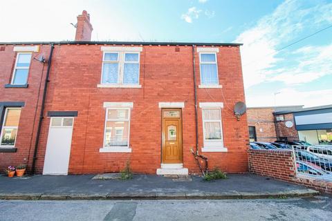 3 bedroom end of terrace house for sale, Wauchope Street, Wakefield WF2