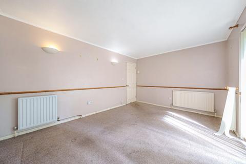 1 bedroom bungalow for sale, Lambourne Court, St. Johns Close, Uxbridge