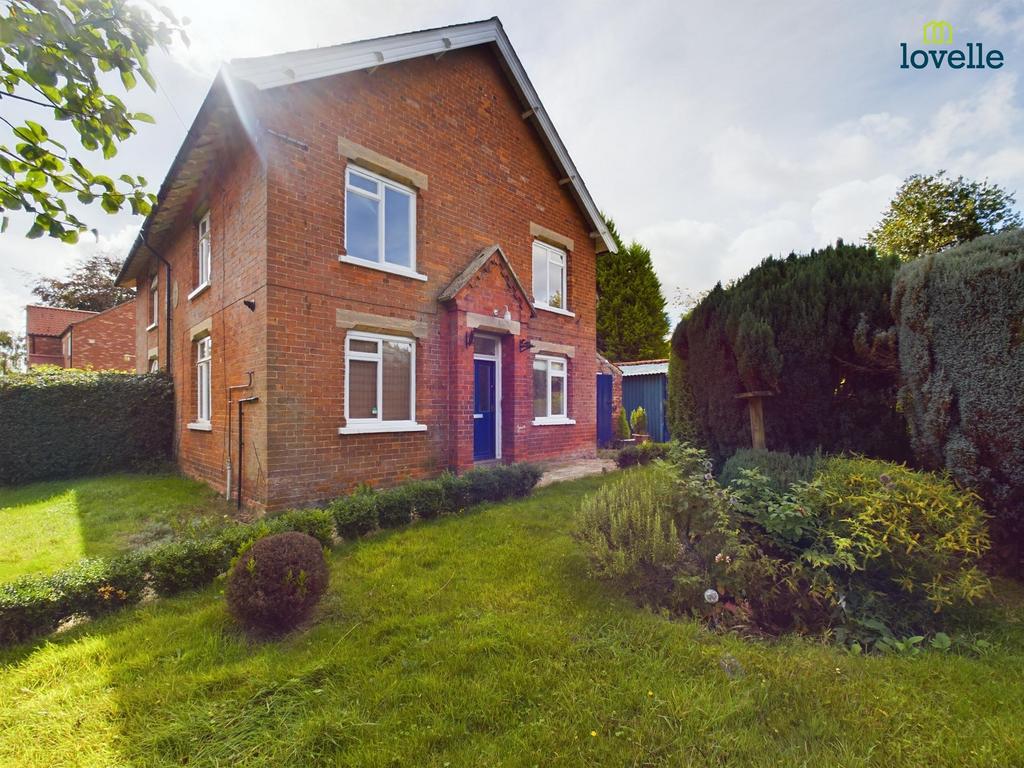 Market Rasen Road, Holton Le Moor, LN7 3 bed semidetached house for