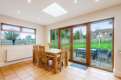 4 bedroom bungalow for sale, Cobham Way, East Horsley