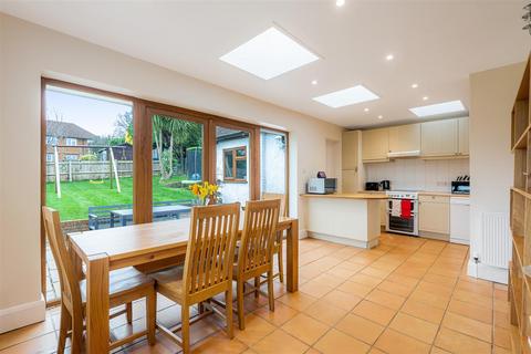 4 bedroom bungalow for sale, Cobham Way, East Horsley