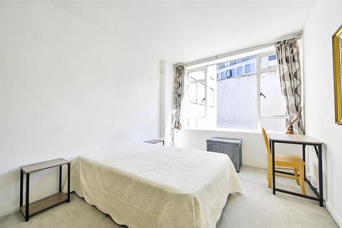 Studio for sale, Florin Court, London EC1M