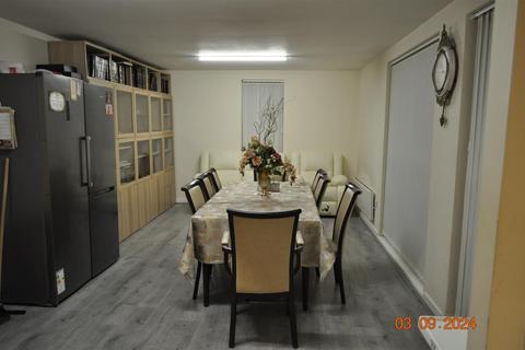 41 Green View, Salford, M7 4GH