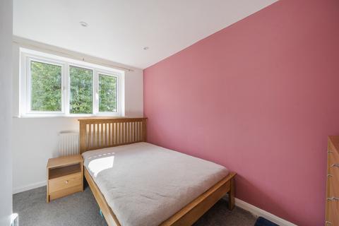 2 Atherton Close, Shalford, Guildford, GU4 8HZ