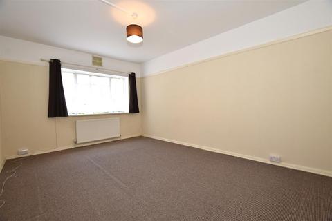 2 bedroom apartment to rent, Grosvenor Road, Wanstead