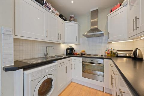 2 bedroom flat to rent, The Grove, Ealing, London, W5