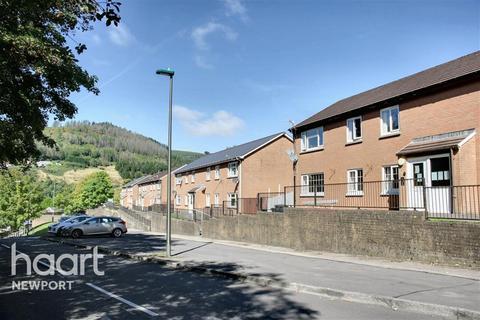 2 bedroom flat to rent, Cefn Crescent