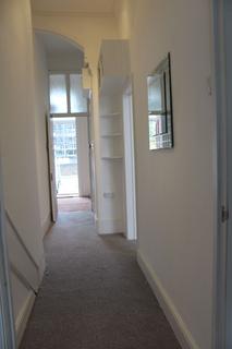 2 bedroom flat to rent, London SE19