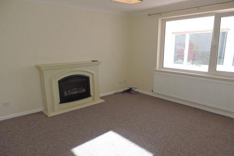 3 bedroom terraced house to rent, Levens Close, Kendal