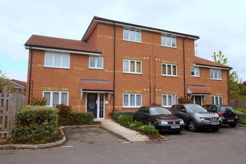 1 bedroom apartment to rent, Crescott Hall, FELTHAM, TW13