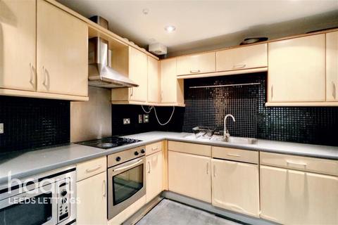 2 bedroom flat to rent, portlands place