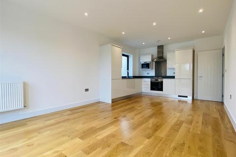 2 bedroom apartment to rent, Enmore Road, London