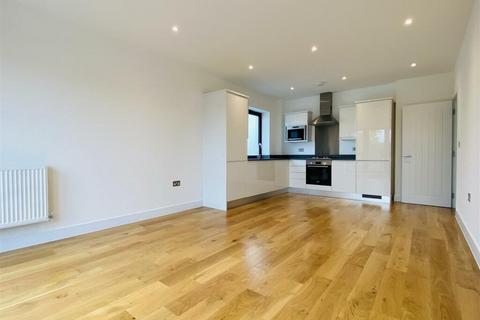 2 bedroom flat to rent, Enmore Road, London