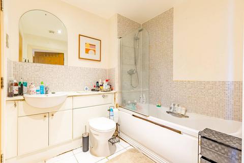 1 bedroom flat for sale, Vicarage Lane, Stratford, London, E15