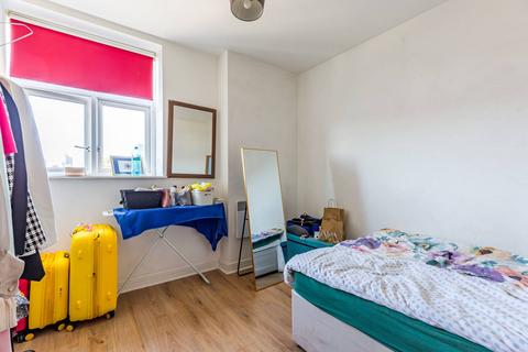 1 bedroom flat for sale, Vicarage Lane, Stratford, London, E15