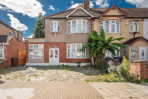 4 bedroom end of terrace house to rent, Blenheim Road, Harrow, HA2