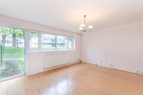 3 bedroom flat for sale, Mascotts Close, NW2, Gladstone Park, London, NW2