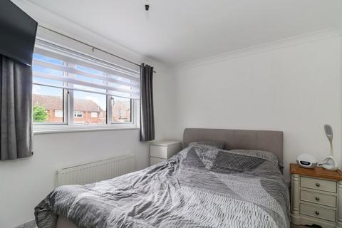 37 Berkeley Close, Abbots Langley, WD5 0XB