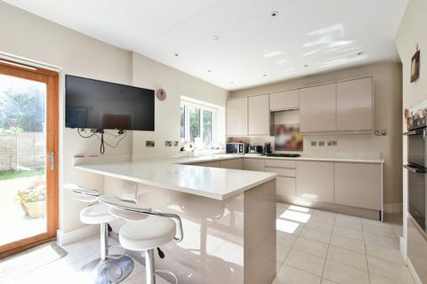 5 bedroom property for sale, Coniston Road, Kings Langley, WD4