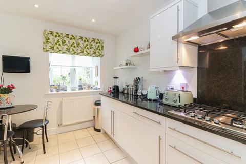2 Butterfly Crescent, Hemel Hempstead, HP3 9GS