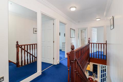 15 Tylers Close, Kings Langley, WD4 9QA