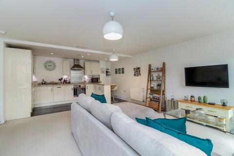 1 bedroom property for sale, The Embankment, Nash Mills Wharf, HP3