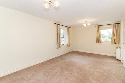 1 bedroom ground floor flat for sale, Church Lane, The Cloisters Church Lane, WD4