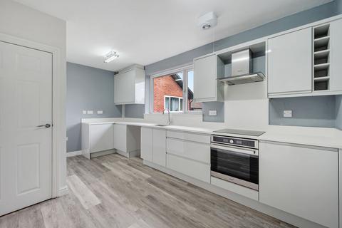 2 bedroom apartment for sale, Leigh Road, Worsley, M28