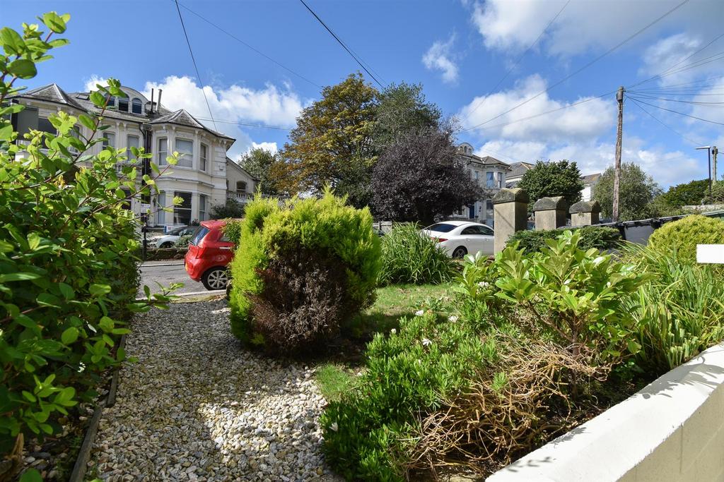 Courtyard garden