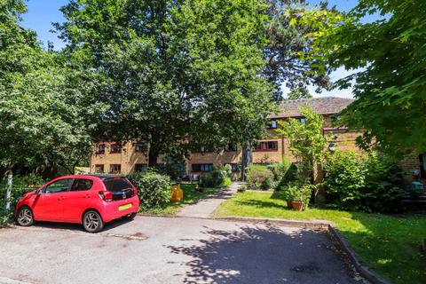 1 bedroom ground floor flat for sale, High Street, Abbots Langley, WD5