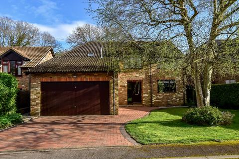 12 Tylers Close, Kings Langley, WD4 9QA