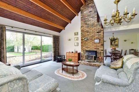 12 Tylers Close, Kings Langley, WD4 9QA