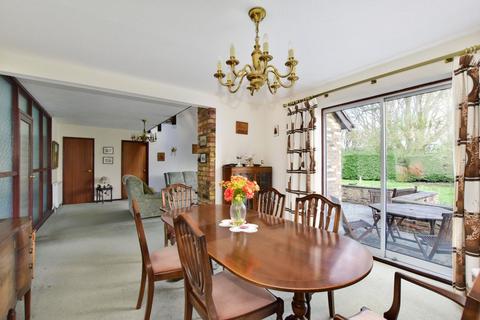 12 Tylers Close, Kings Langley, WD4 9QA