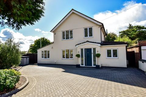 3 bedroom detached house for sale, Langley Lane, Abbots Langley, WD5