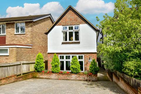 3 bedroom detached house for sale, Watford Road, Kings Langley, WD4