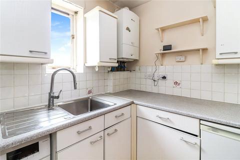 1 bedroom flat for sale, Siskin Close, Bushey, WD23