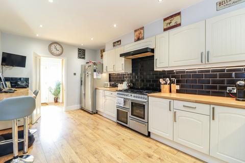 3 bedroom end of terrace house for sale, Briar Road, Watford, WD25