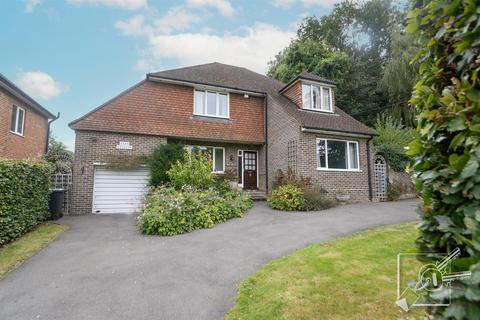 Silverdene Tanyard Hill, Shorne, Gravesend, DA12 3EN
