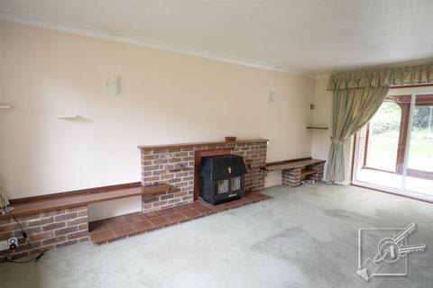 Silverdene Tanyard Hill, Shorne, Gravesend, DA12 3EN