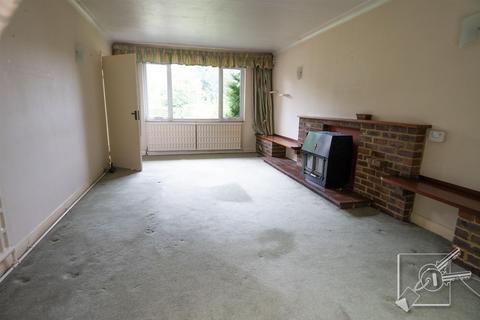 Silverdene Tanyard Hill, Shorne, Gravesend, DA12 3EN