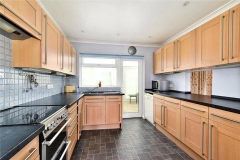 5 Lowson Grove, Watford, WD19 4BA