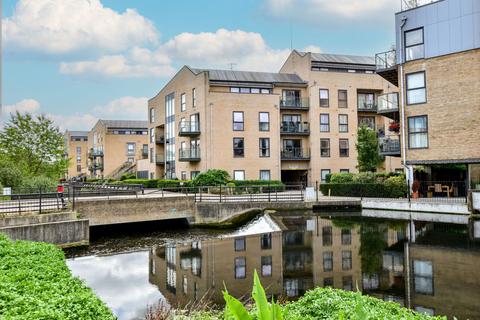 2 bedroom flat for sale, The Embankment, Nash Mills Wharf, HP3